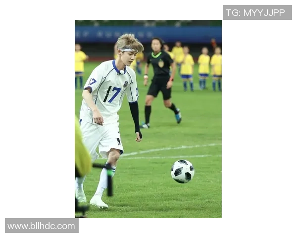 从童年初识绿茵到巨星之路细数球星最早接触足球经历